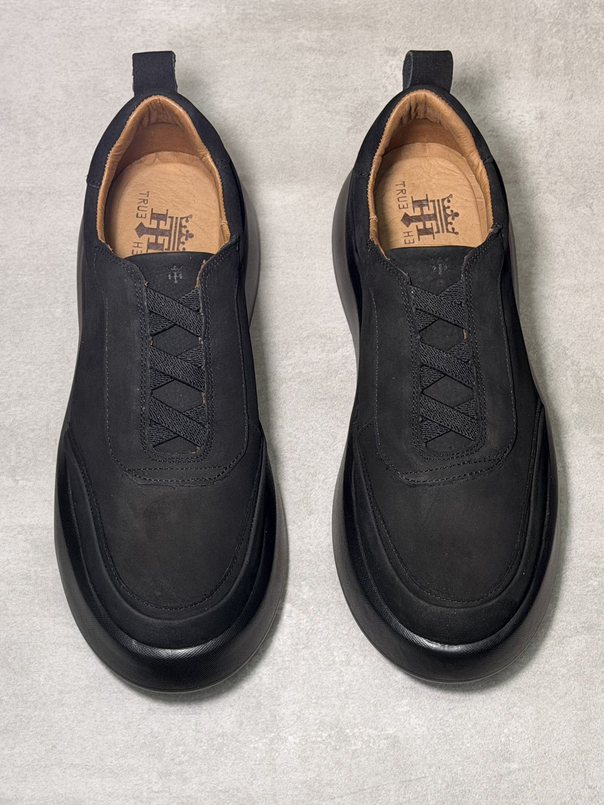 Sneaker Black True Hero