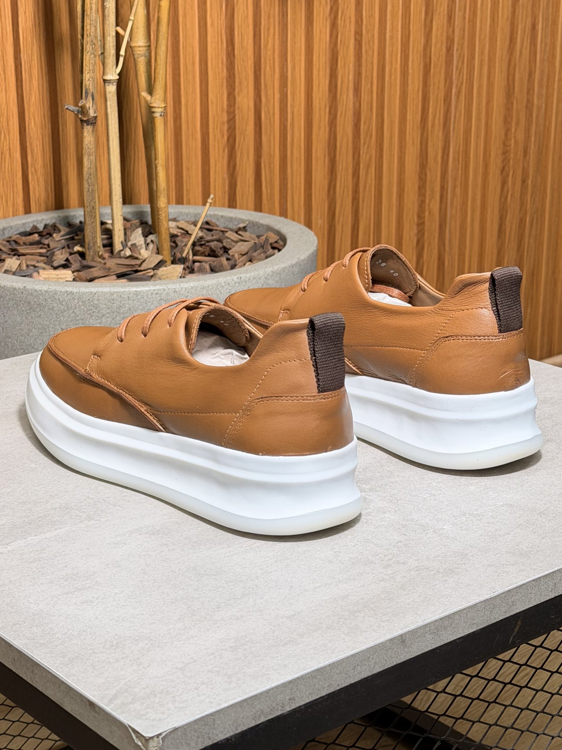 Sneaker Dock True Hero