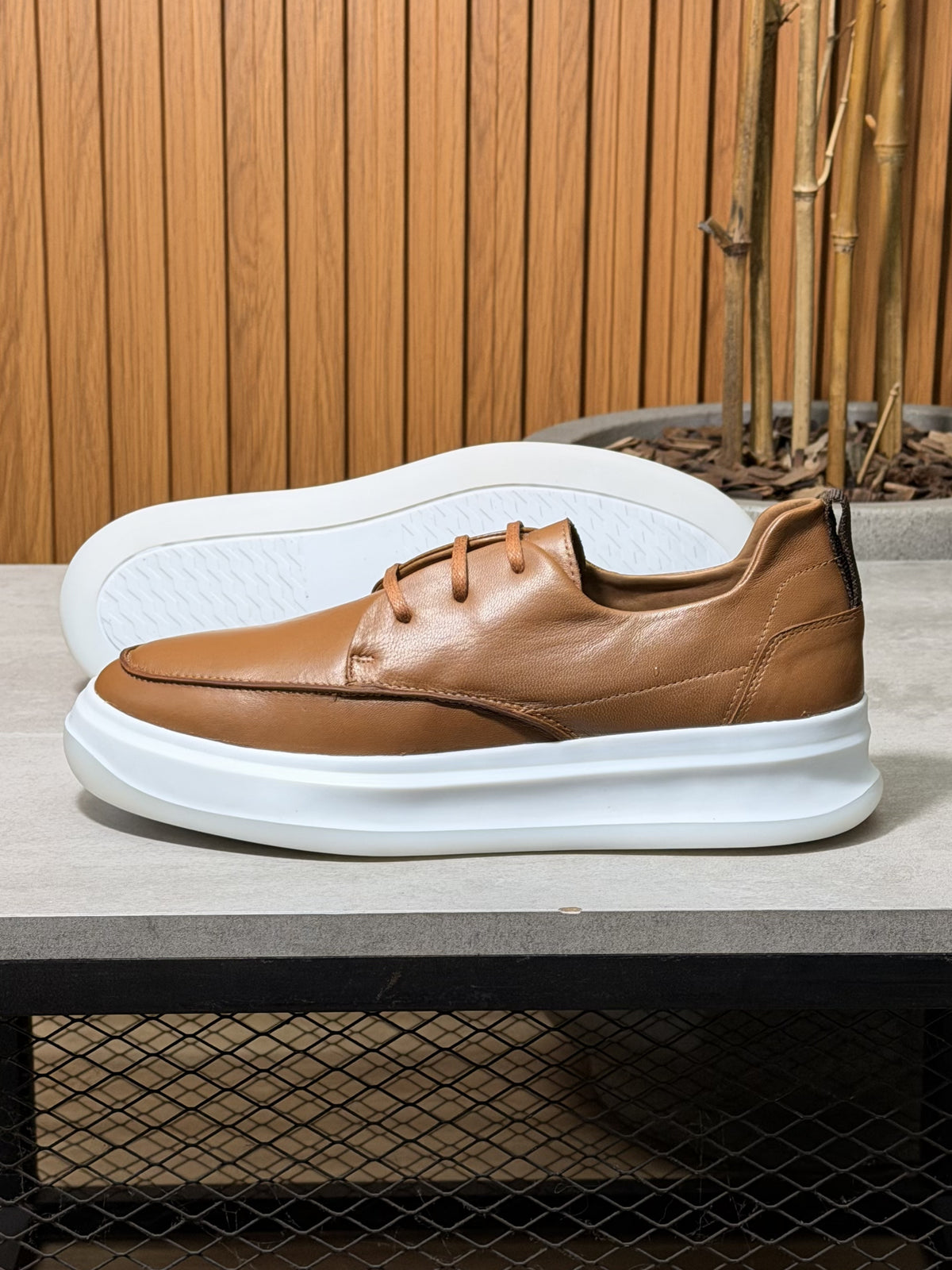 Sneaker Dock True Hero