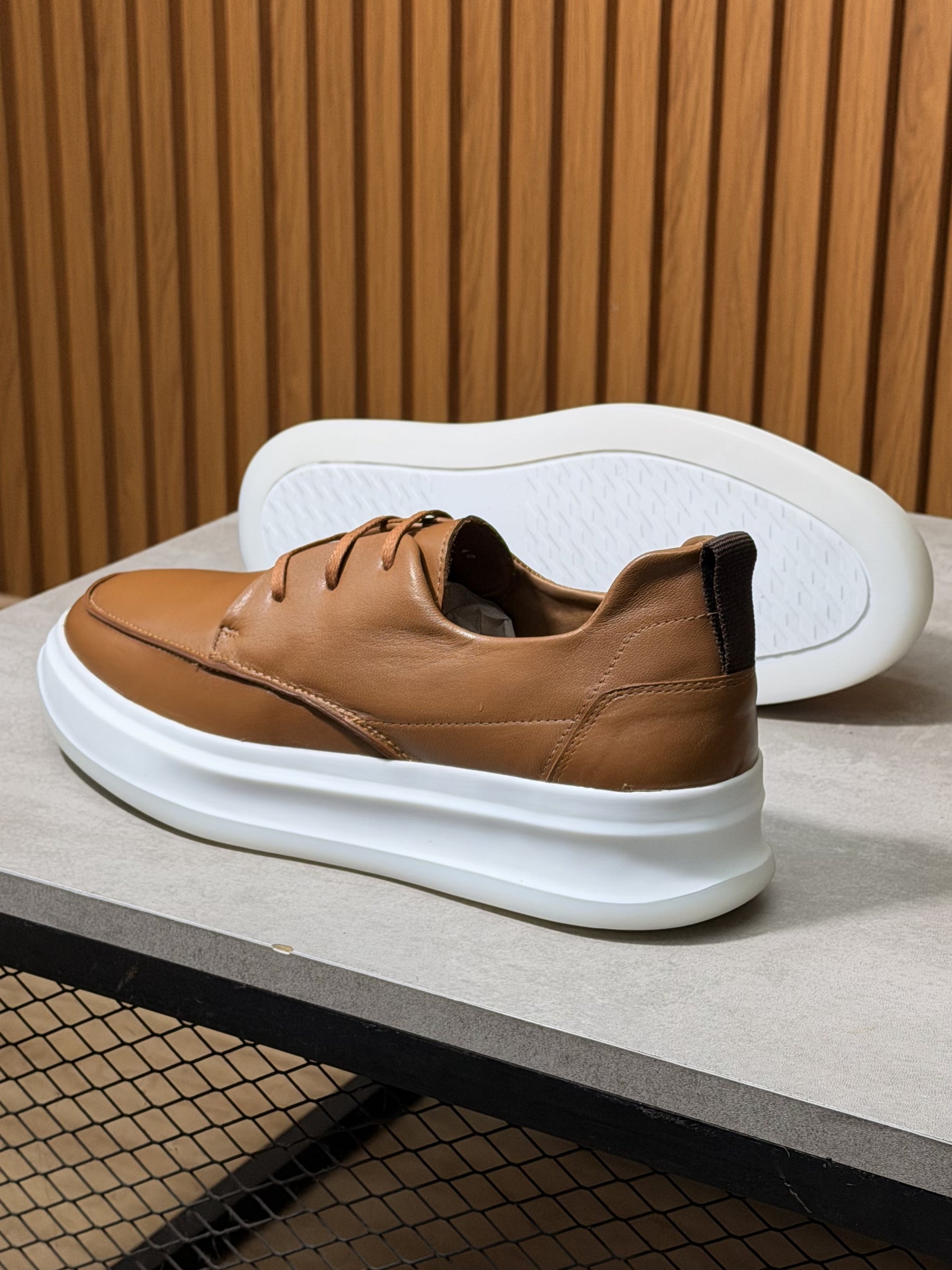 Sneaker Dock True Hero