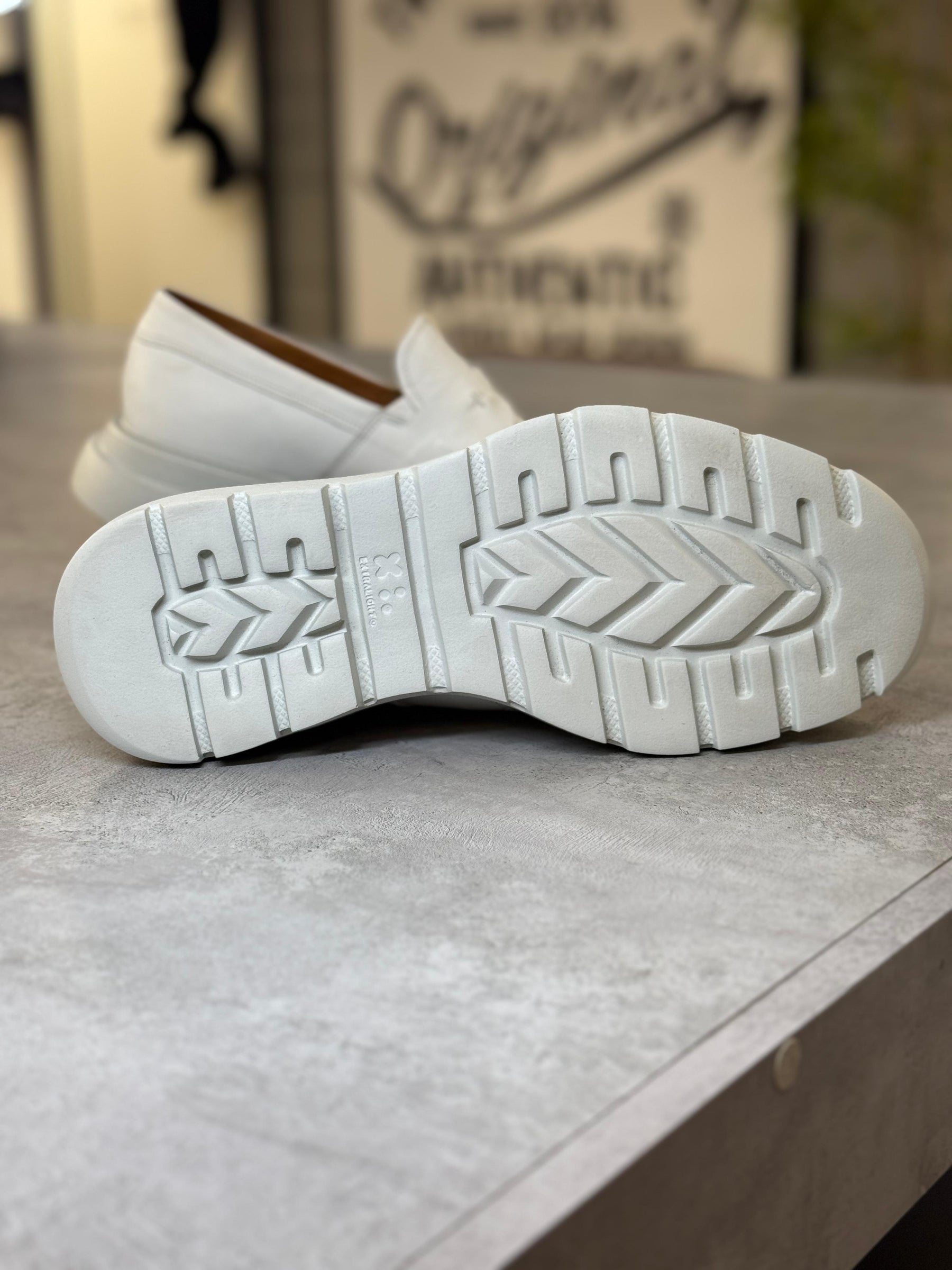 Loafer Extra Light True Hero