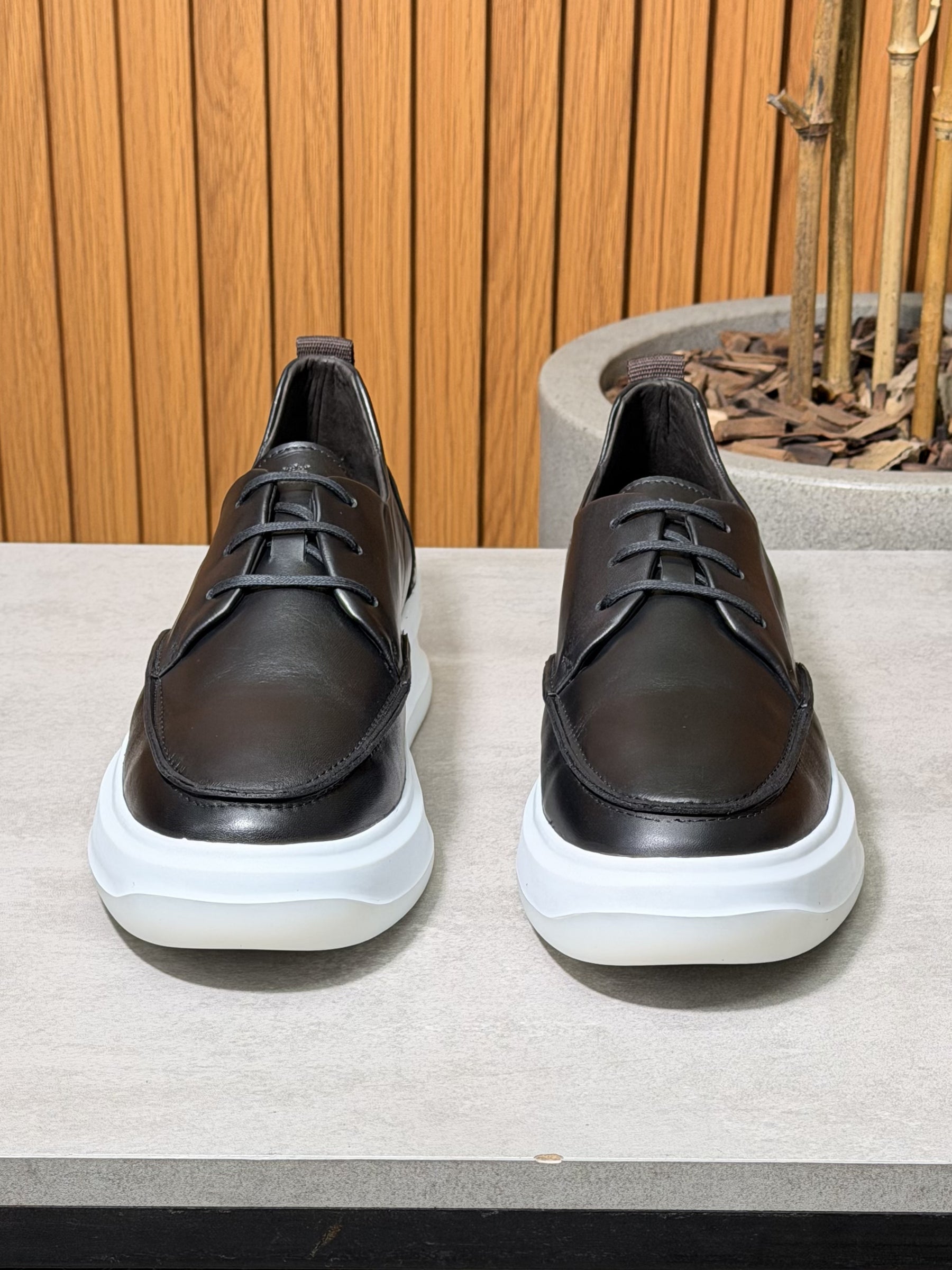 Sneaker Dock True Hero