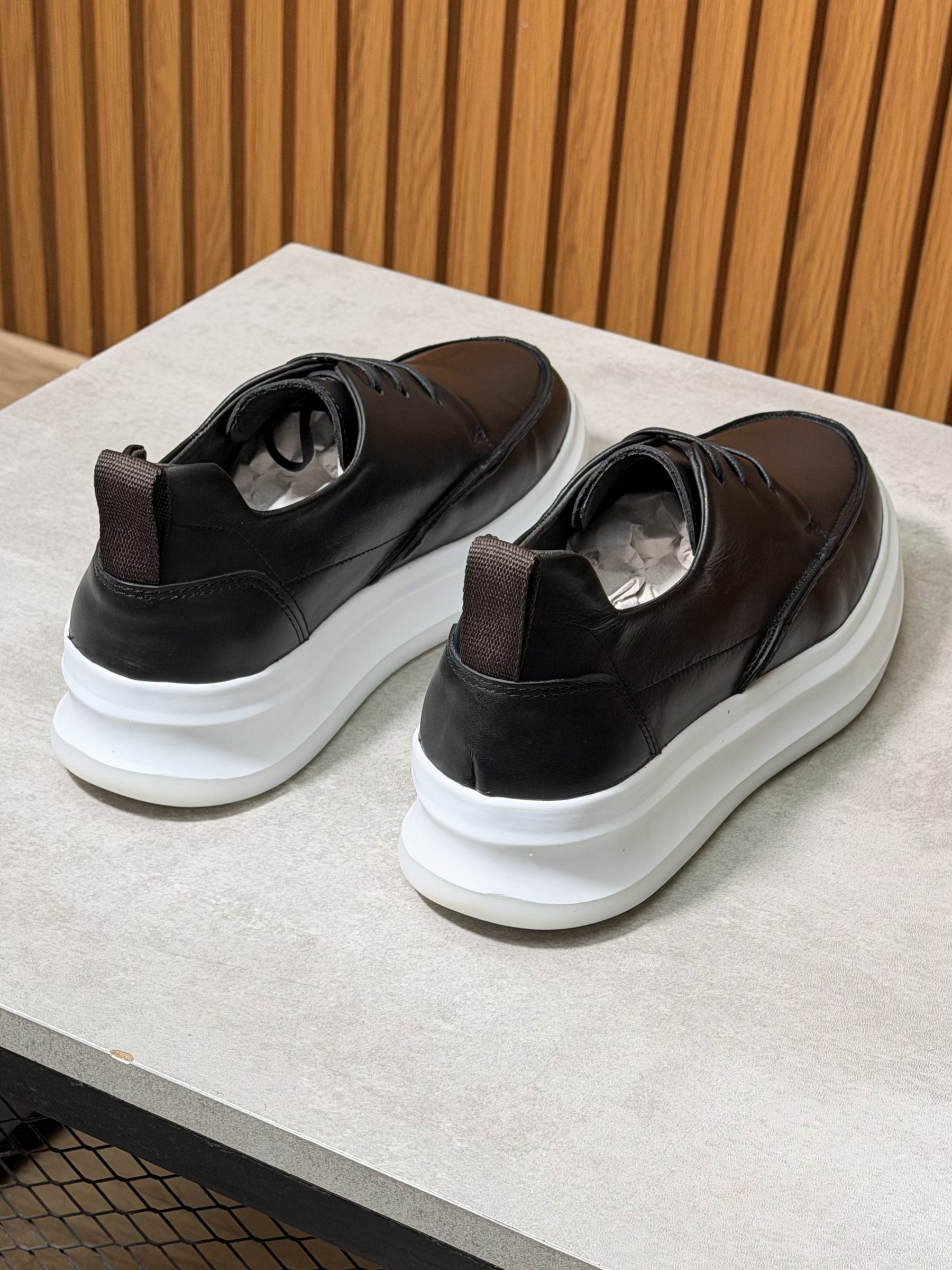Sneaker Dock True Hero