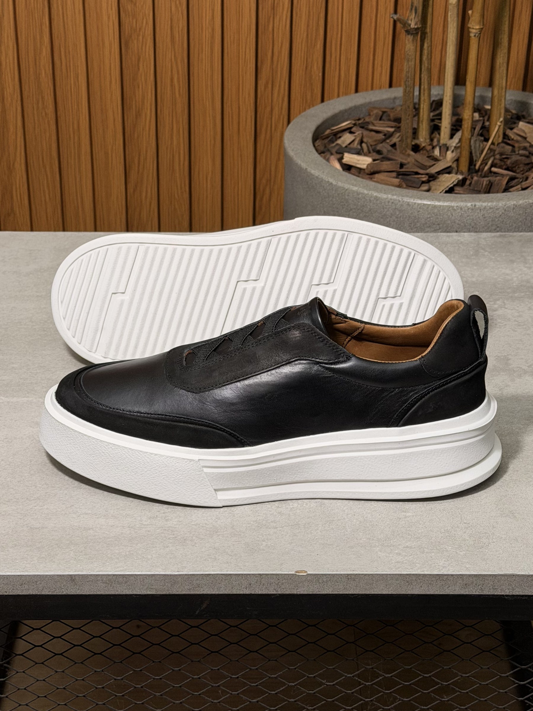 Sneaker Style True Hero